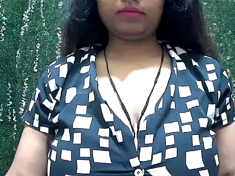 Ruhi_Hotty