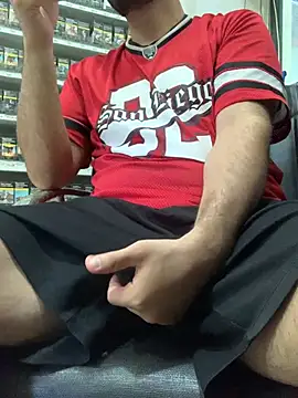 bigdickguy21cm webcam