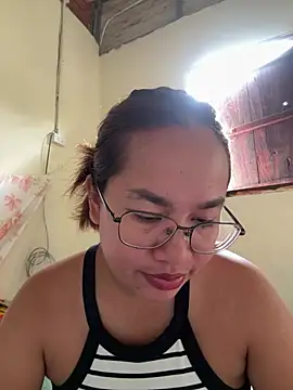 Ponthip live cam on StripChat