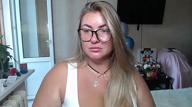 NikaSkylink live cam on StripChat