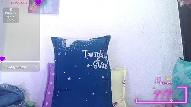 Naniis_wish live cam on StripChat