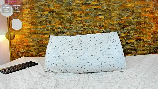 adenile5 webcam