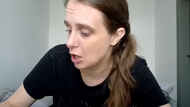 Chantalee live cam on StripChat