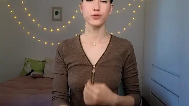 AliciaNewell webcam