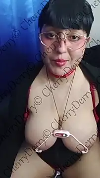 CherryDerry live cam on StripChat
