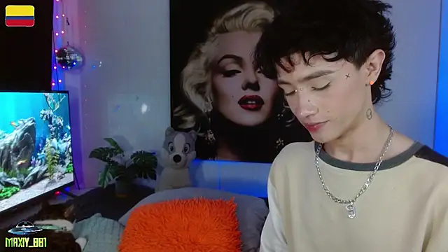 maxiy_001 webcam