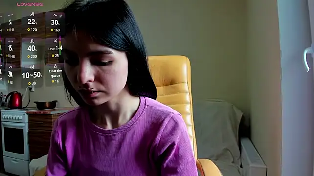 ErlinaBuoy live cam on StripChat
