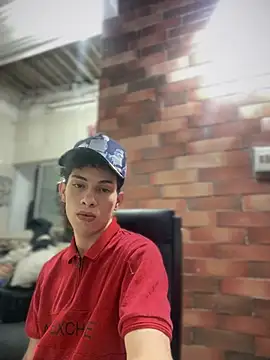 Pride_couple live cam on StripChat