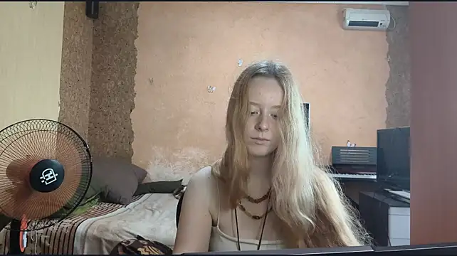 KateVibe_01 live cam on StripChat