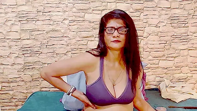 IndianAllure webcam