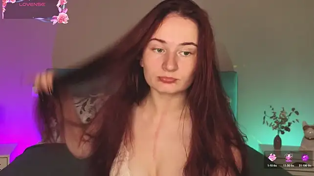 L1ittle_kitty_ live cam on StripChat
