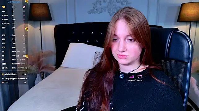 Elisabeth_Binder live cam on StripChat