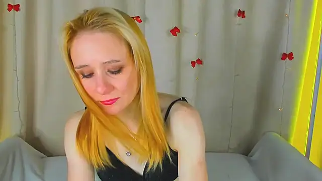 NikaBond live cam on StripChat