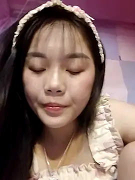 Baa-bee22 live cam on StripChat