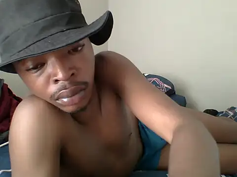 RULEbreaker00 webcam