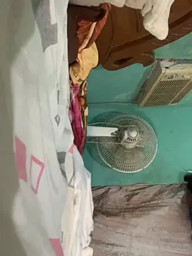 Cecilia_23 webcam