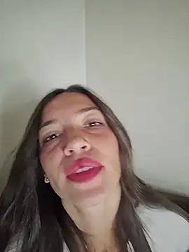 loveuu-bae webcam