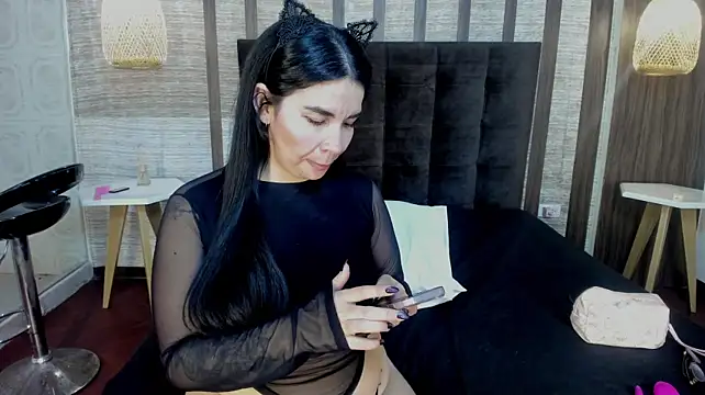 Hannah_Cross webcam