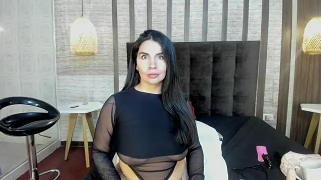 Hannah_Cross webcam