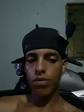 Aleexxx_2005 webcam