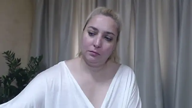 sweetpussy13 webcam
