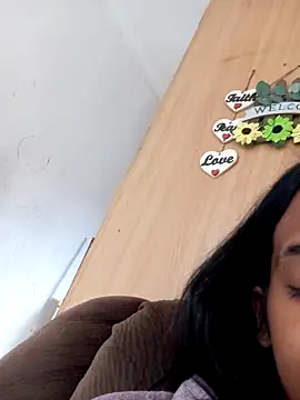 loveofpetitegirls34 webcam
