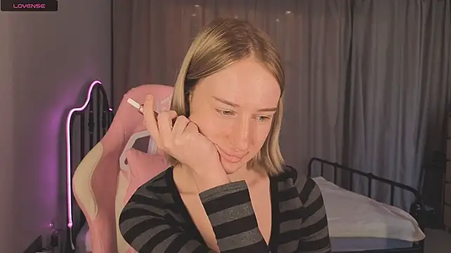 pretty_smile_cutie webcam