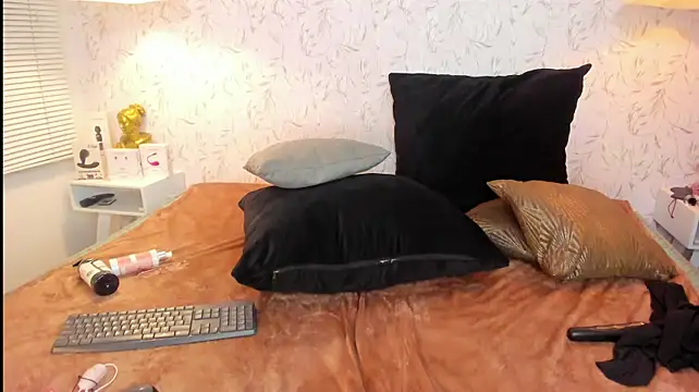 Brenda_Brm webcam