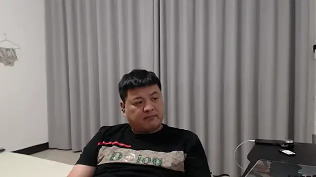 zhang1118 webcam