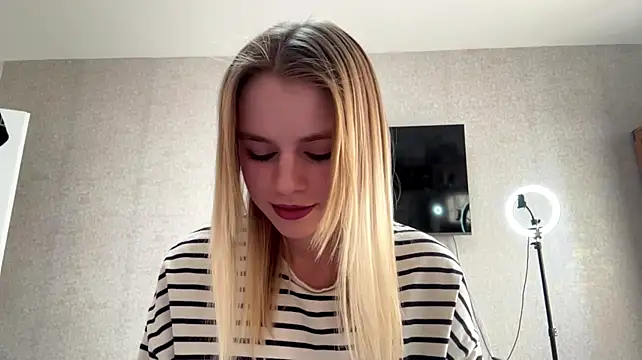 StephenieLandres webcam