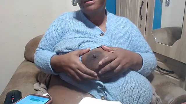 CUTEFIRMMELONSS webcam