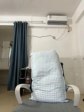 Mr_iphone11 live cam on StripChat