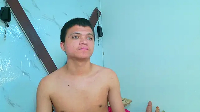 aly_n_sebas webcam