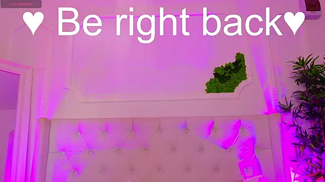 ElisaCharm webcam