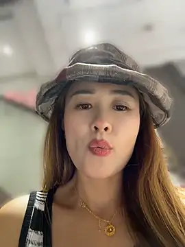 okgirl_23 webcam