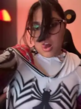 miacanela_xo webcam