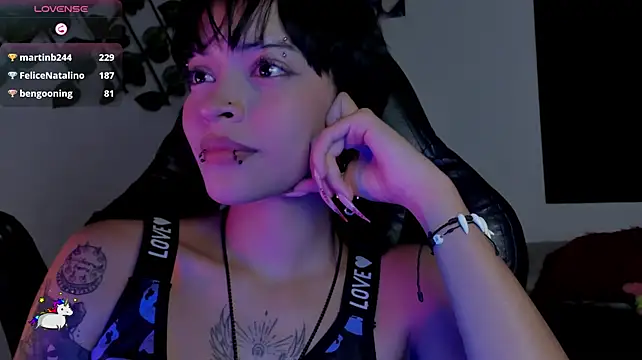 Anny_Kiitty webcam