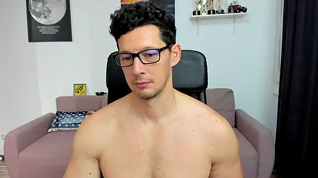 BrutusK08 live cam on StripChat