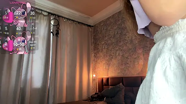 LoraDavi live cam on StripChat