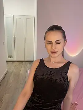 Lina_Avery live cam on StripChat