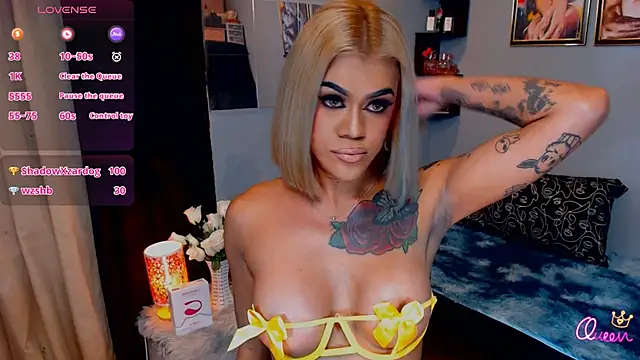 StellaStrong30 live cam on StripChat