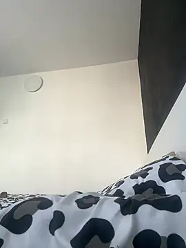 MikyVesela webcam