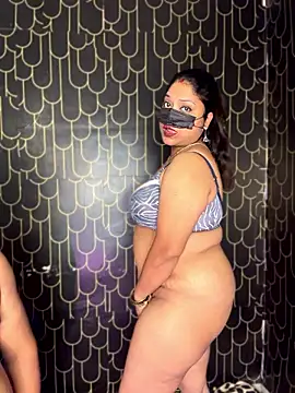 Goddess_Jennifer live cam on StripChat