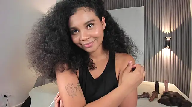 Zafiiraa live cam on StripChat
