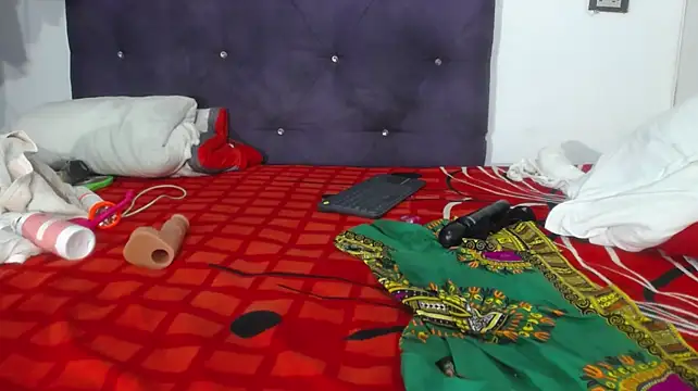 Squirter_pussybomb webcam