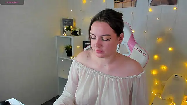 Secret_goddes live cam on StripChat