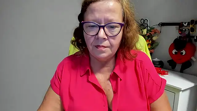 Adelewildx live cam on StripChat