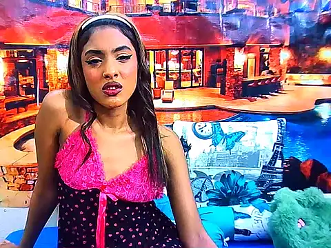 IndianPretty14u2Luv webcam