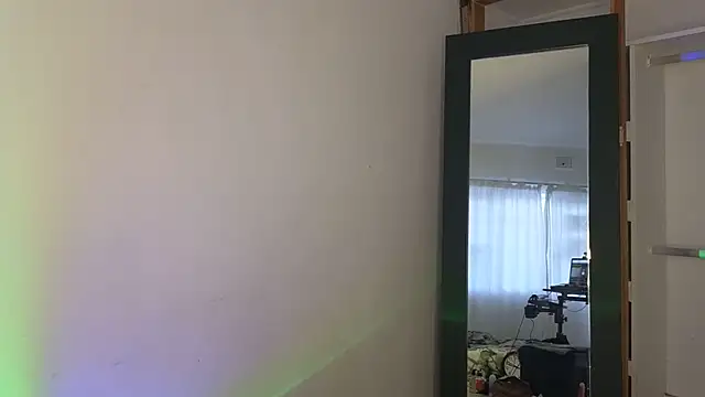 TopsyWilde webcam