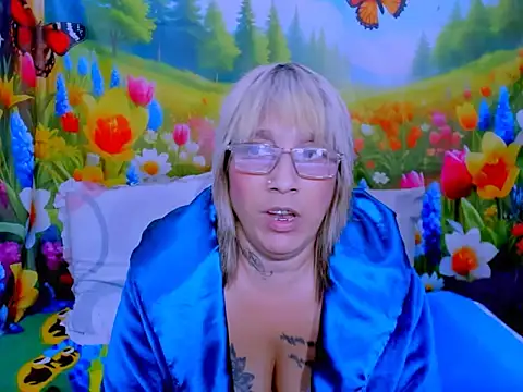 indianroxy webcam